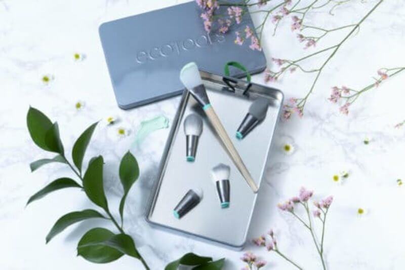 Vegan makeup brush set