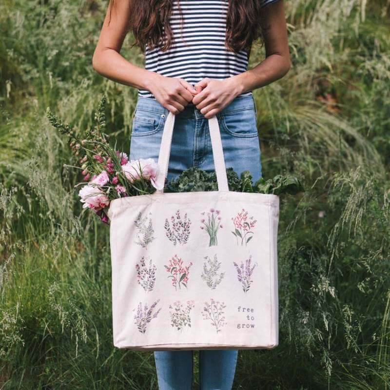 Gift guide for mom, free to grow herbs tote bag